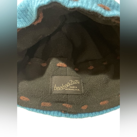 Baabaazuzu One Of A Kind Upcycled Wool Ski Hat With Fleece Lining, One Size - Picture 6 of 6